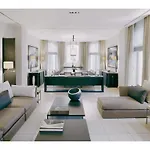 La Reserve Paris Apartments